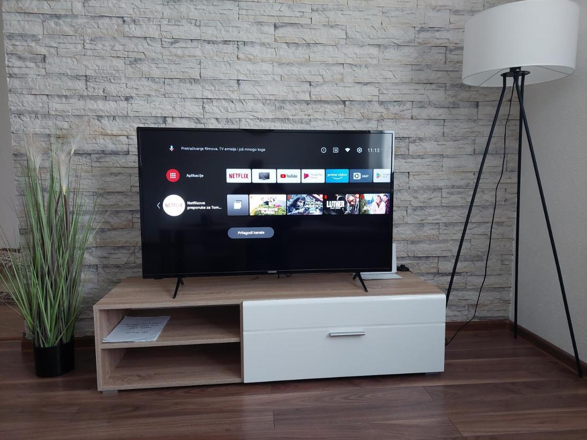 Apartman Danijela Otocac Bagian luar foto