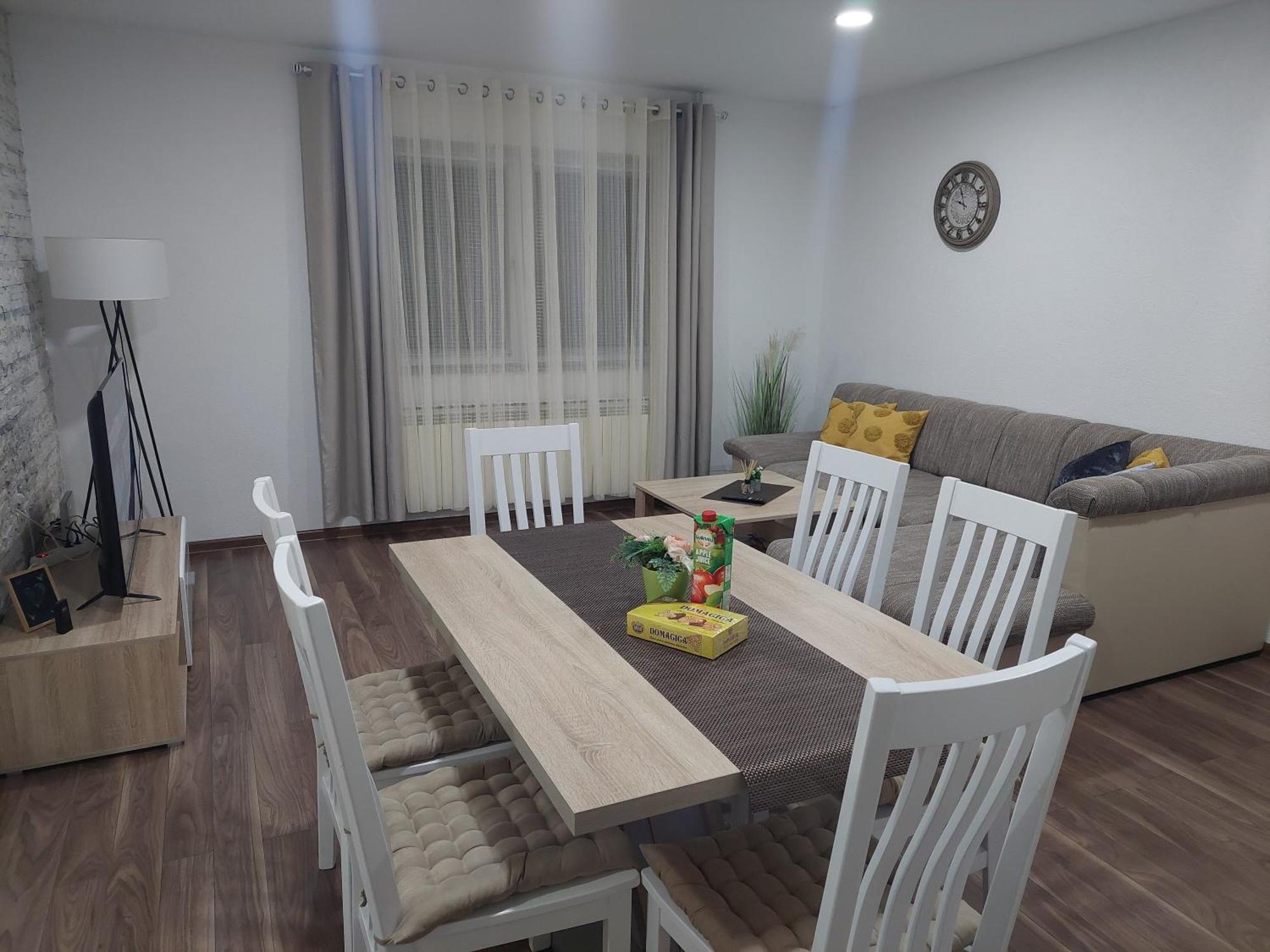 Apartman Danijela Otocac Bagian luar foto