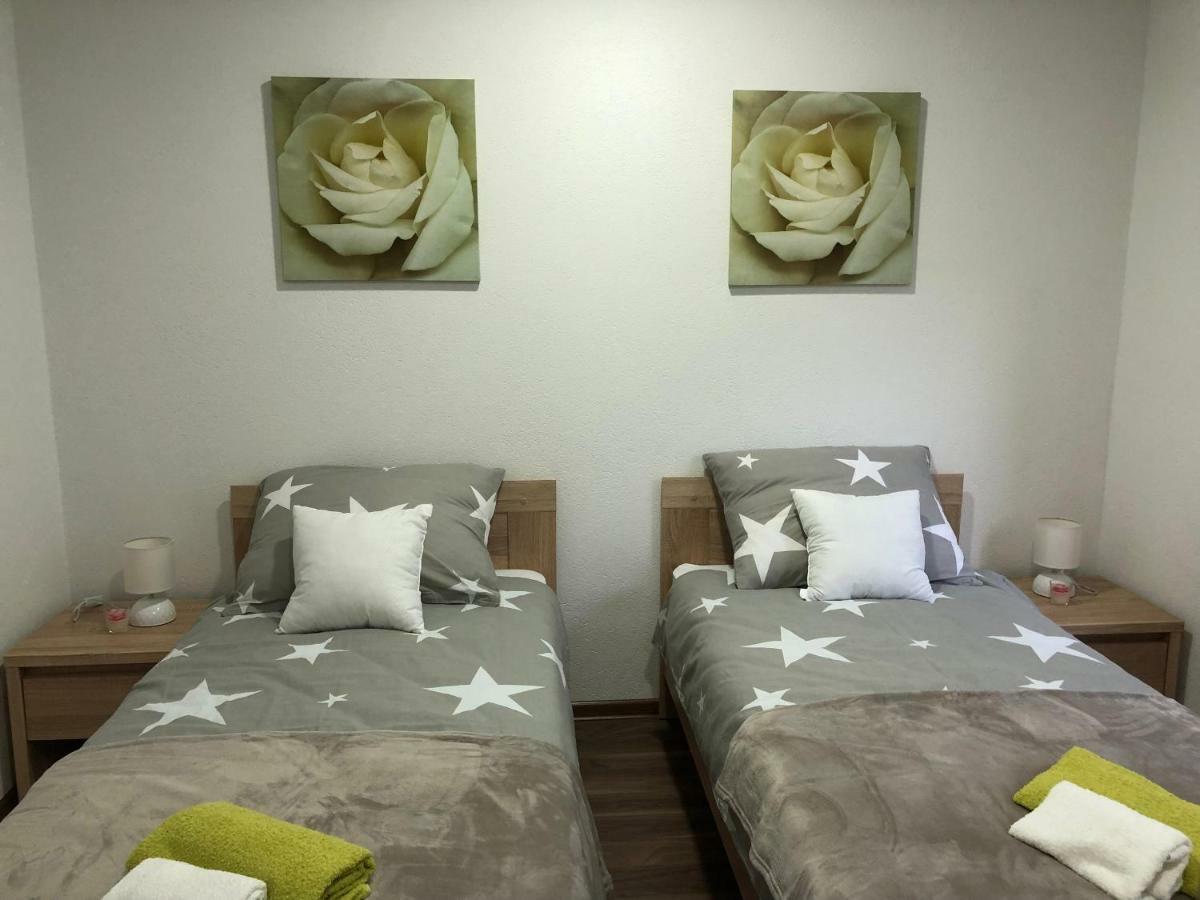 Apartman Danijela Otocac Bagian luar foto